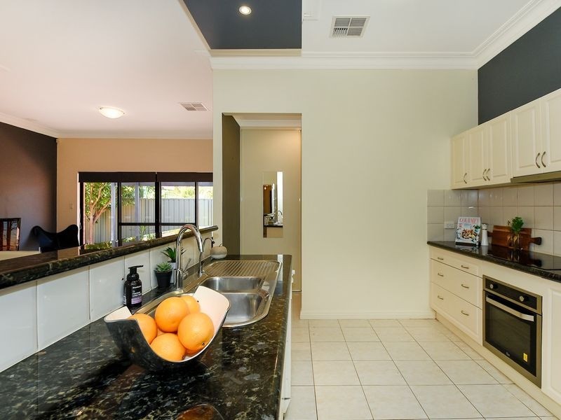 17 Sumner Mews, Landsdale WA 6065