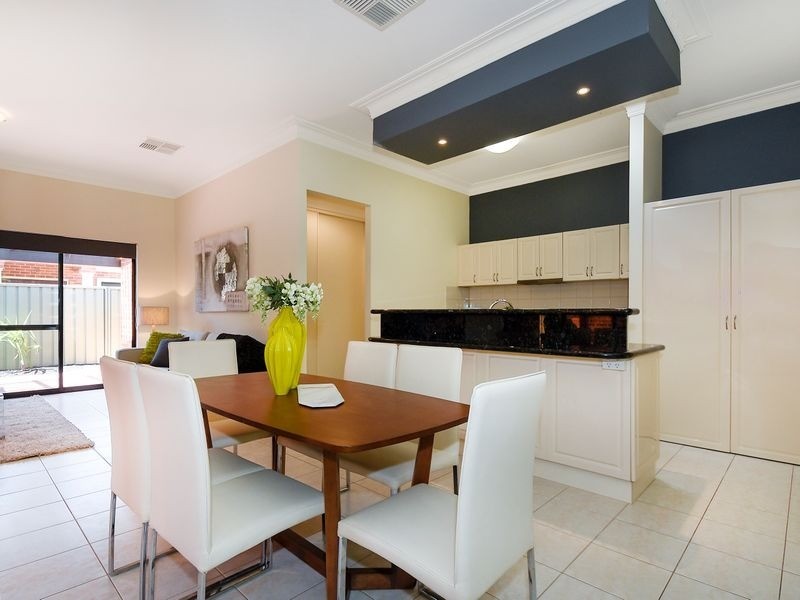 17 Sumner Mews, Landsdale WA 6065