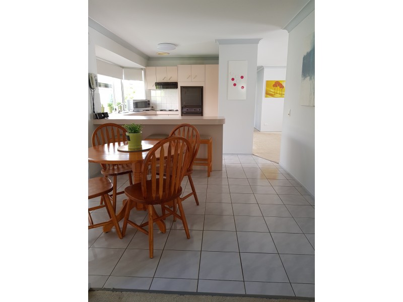 16 Spinebill Street, Burleigh Waters QLD 4220