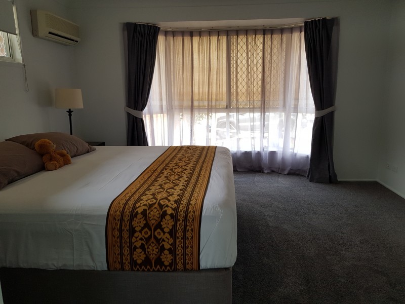 16 Spinebill Street, Burleigh Waters QLD 4220