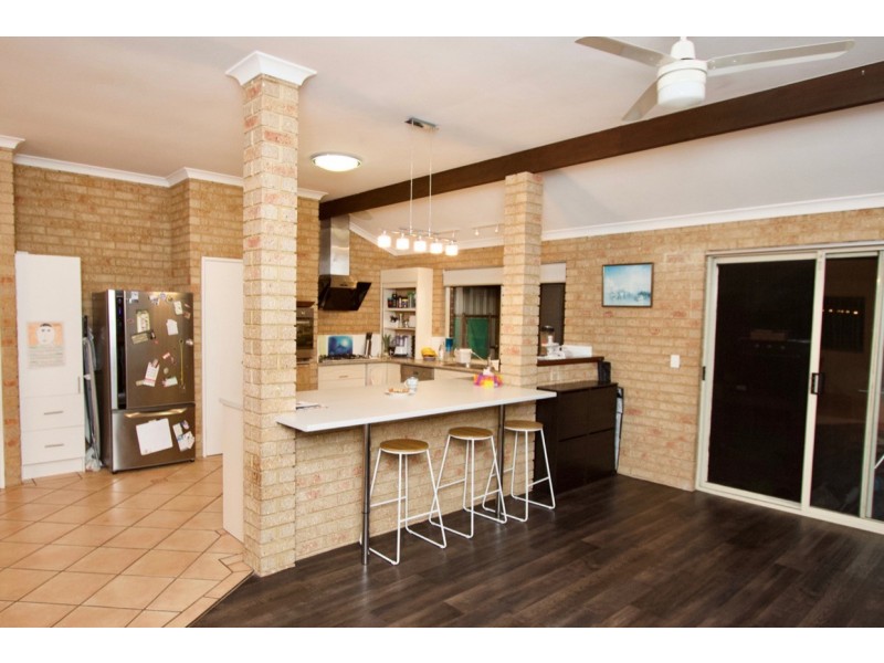 30 Kinglassie Circle, Kinross WA 6028