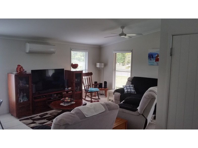2 Hawk Court, Cooloola Cove QLD 4580
