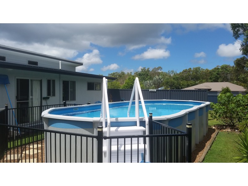 2 Hawk Court, Cooloola Cove QLD 4580