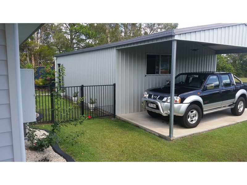 2 Hawk Court, Cooloola Cove QLD 4580