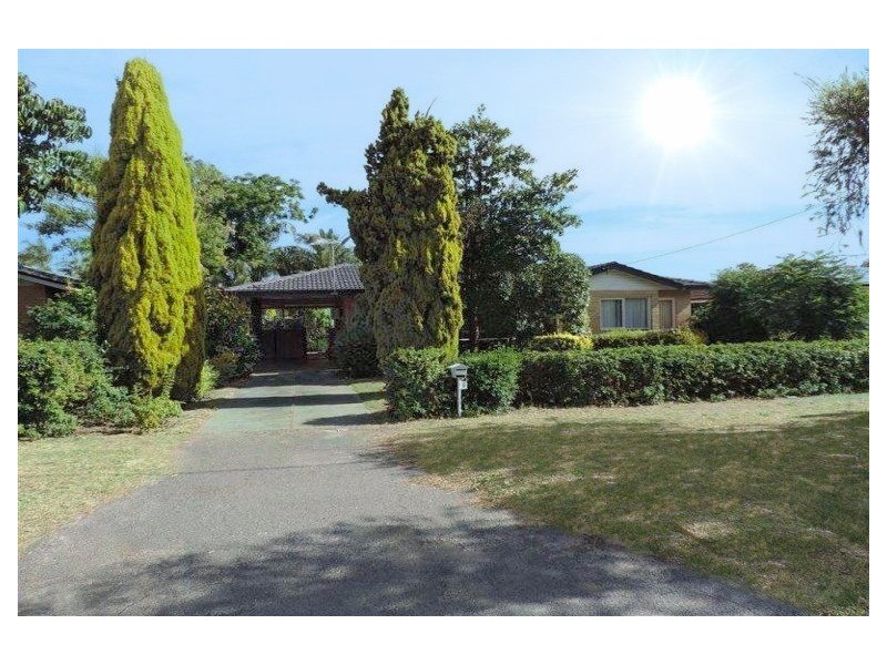 9 Connaught Street, Forrestfield WA 6058