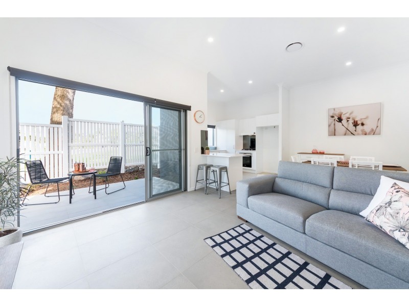 2 Pilgrim Place, Southport QLD 4215