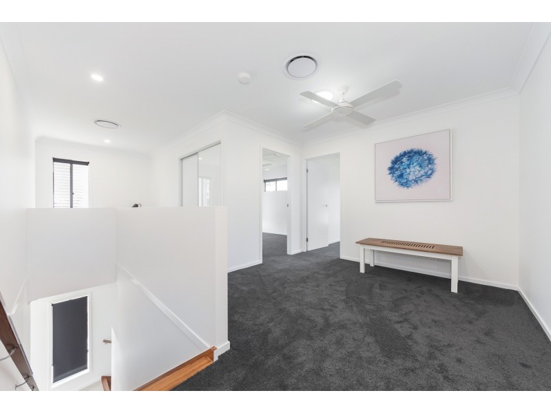 2 Pilgrim Place, Southport QLD 4215