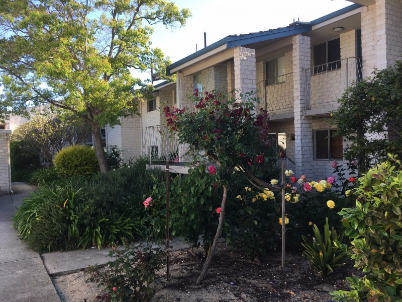 10/4 Bulimba Road, Nedlands WA 6009