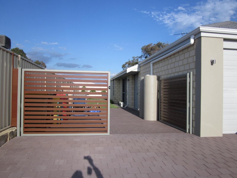 19 Royston Way, Lakelands WA 6180