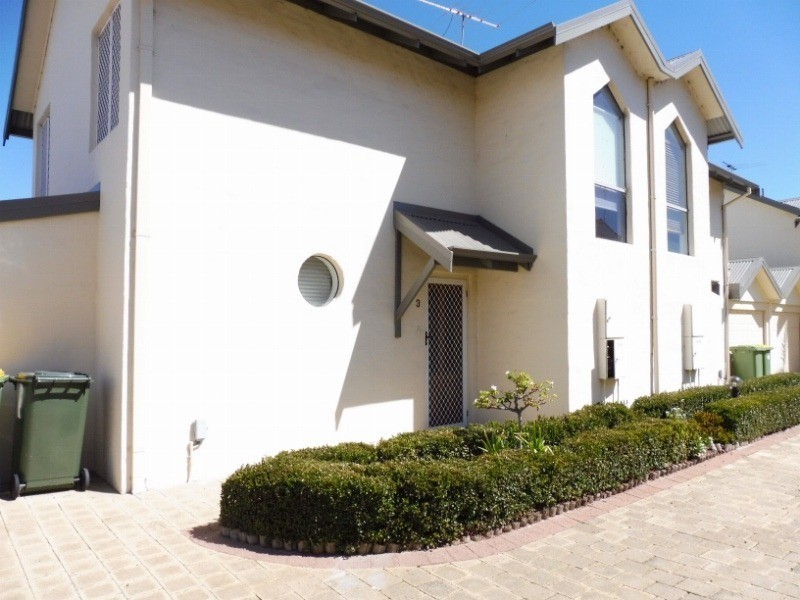 3/8 Mary Street, Como WA 6152