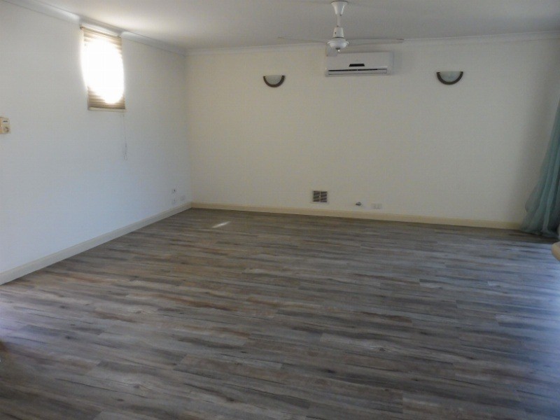 3/8 Mary Street, Como WA 6152