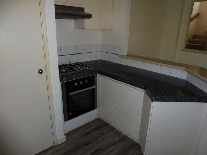 3/8 Mary Street, Como WA 6152