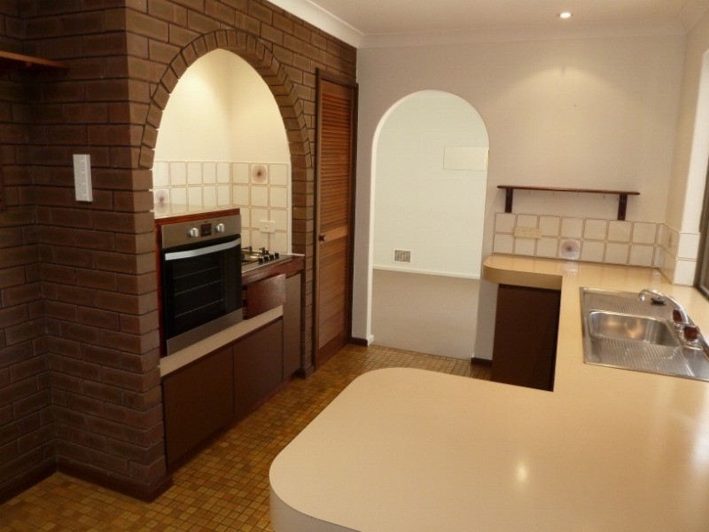 19 Lawrence Way, Samson WA 6163