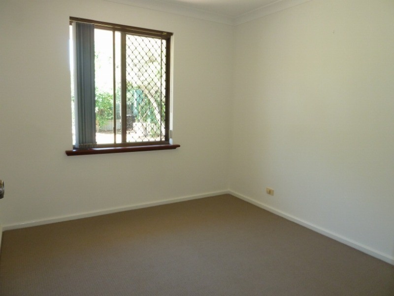 19 Lawrence Way, Samson WA 6163