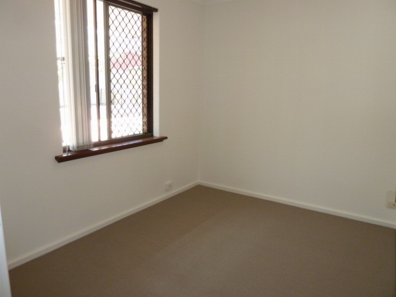 19 Lawrence Way, Samson WA 6163