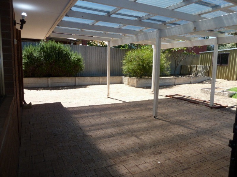 19 Lawrence Way, Samson WA 6163