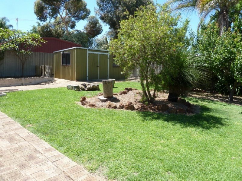 19 Lawrence Way, Samson WA 6163