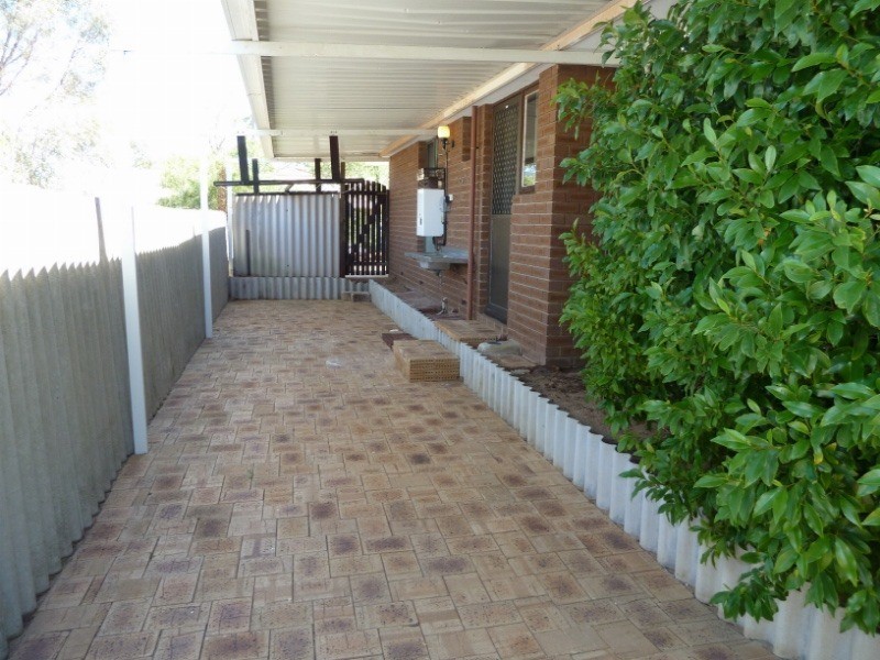 19 Lawrence Way, Samson WA 6163