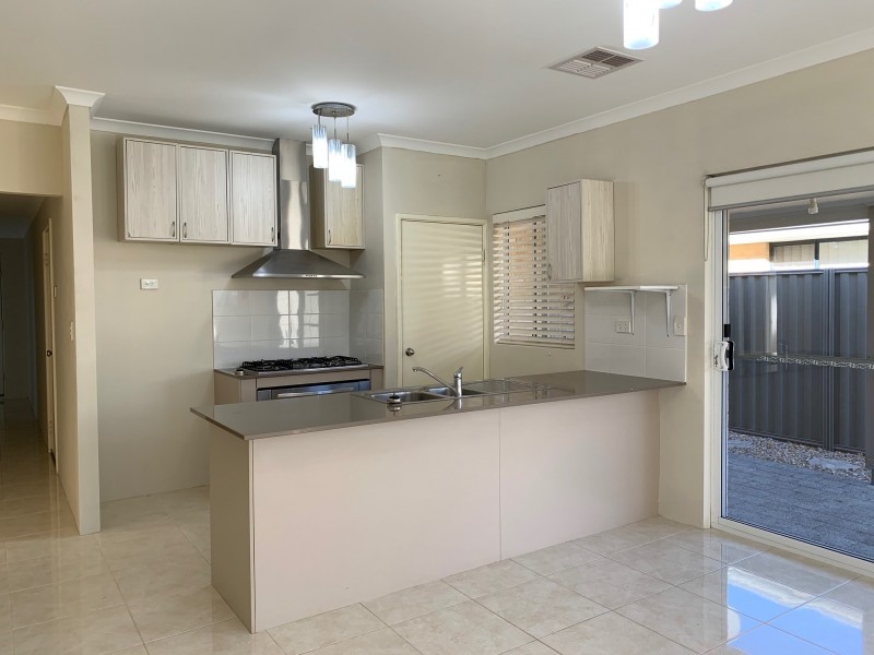 11 Sheaf Way, Harrisdale WA 6112