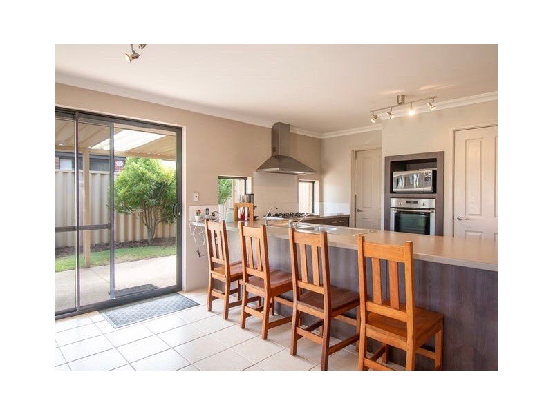 17 Chamberlain Grove, Millbridge WA 6232