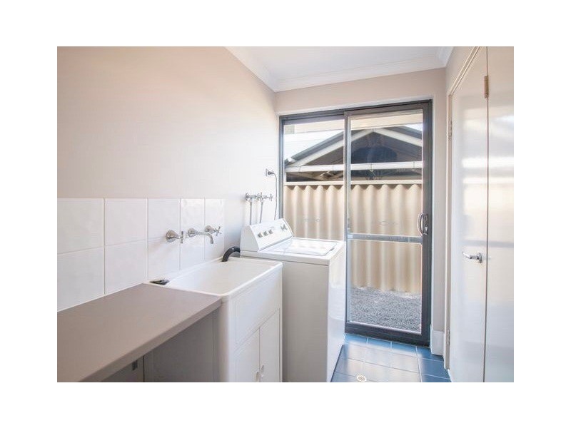 17 Chamberlain Grove, Millbridge WA 6232