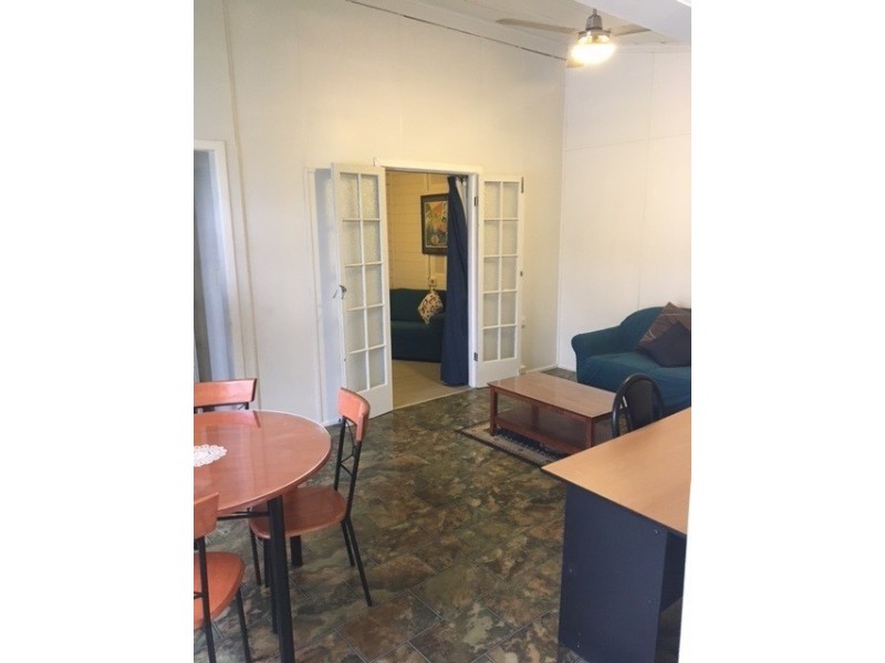 2/57 West Street, The Range QLD 4700