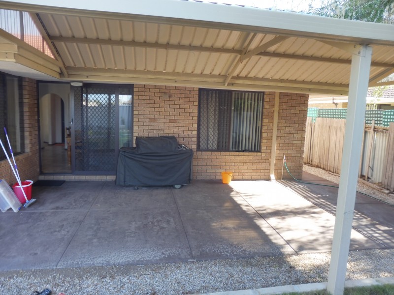 8 Casserley Road, Rockingham WA 6168