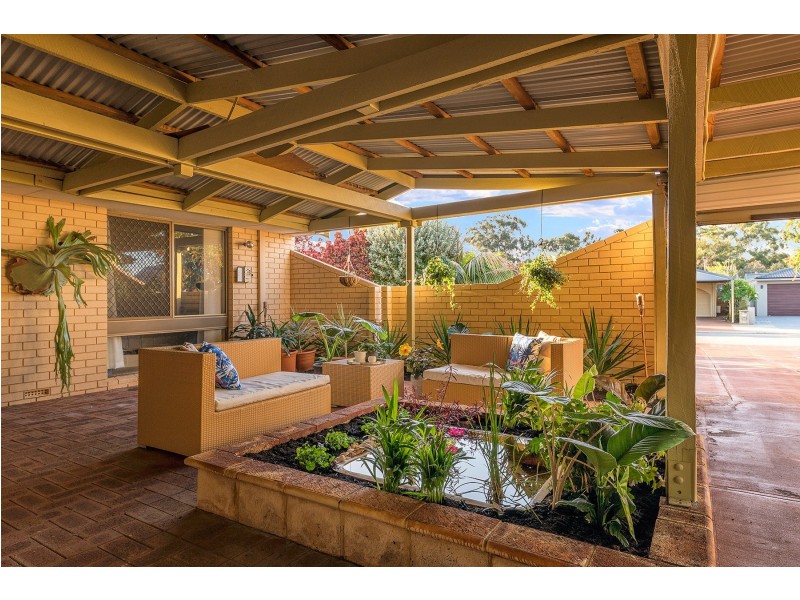 24 Whimbrel Street, Stirling WA 6021