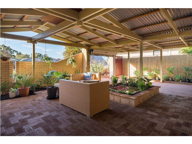 24 Whimbrel Street, Stirling WA 6021