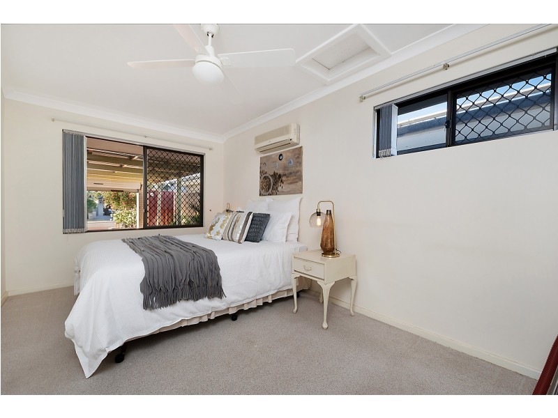 24 Whimbrel Street, Stirling WA 6021