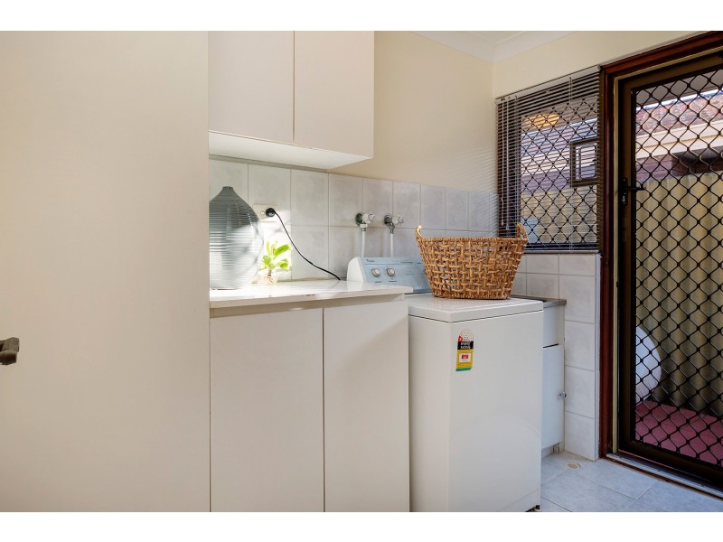 24 Whimbrel Street, Stirling WA 6021