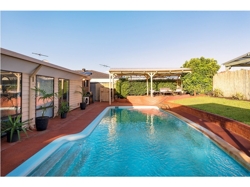 24 Whimbrel Street, Stirling WA 6021