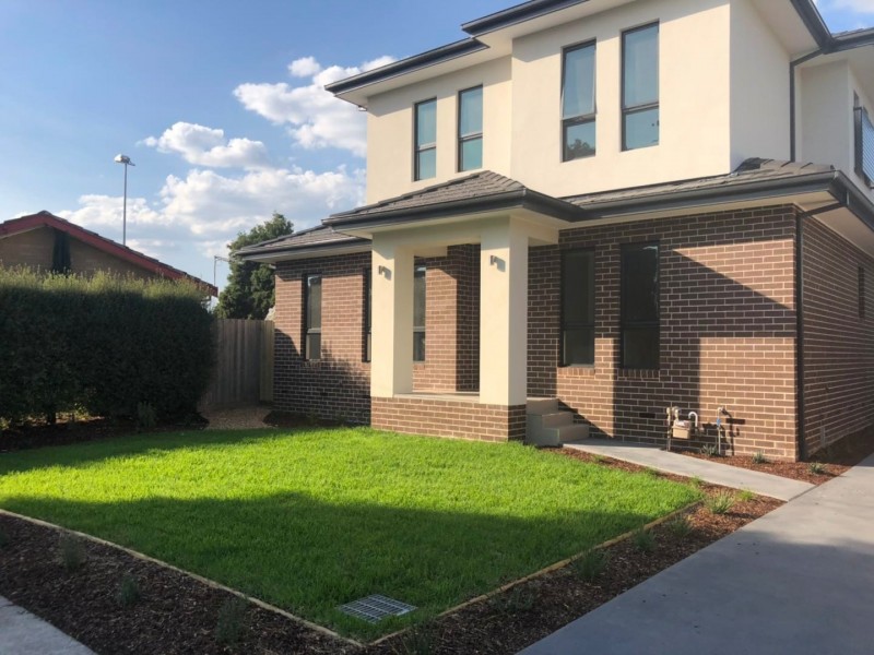1/4 Tweed Court, Glen Waverley VIC 3150