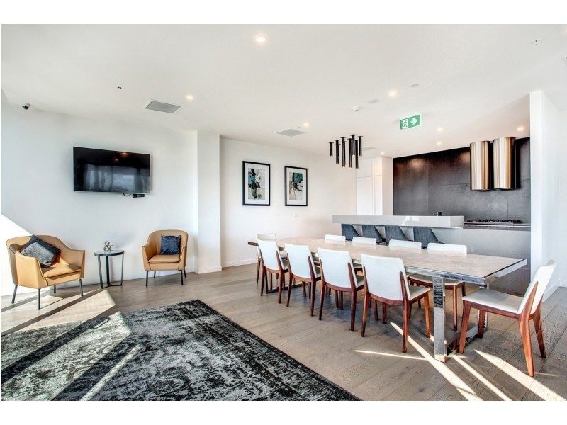 2702/89 Gladstone Street, South Melbourne VIC 3205