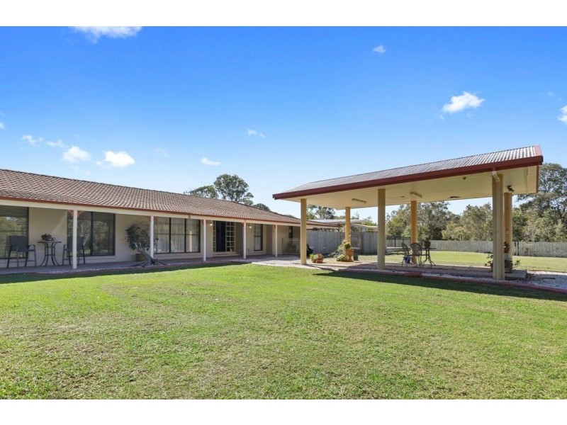 55 Shore Road East, Urangan QLD 4655