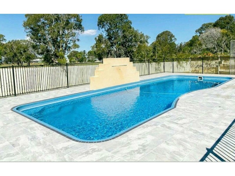 55 Shore Road East, Urangan QLD 4655