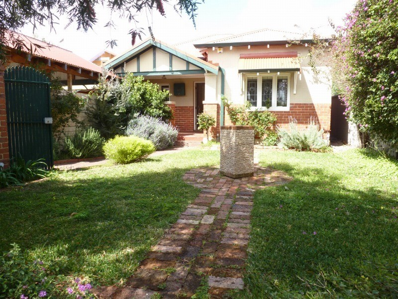 165 Douglas Avenue, Kensington WA 6151