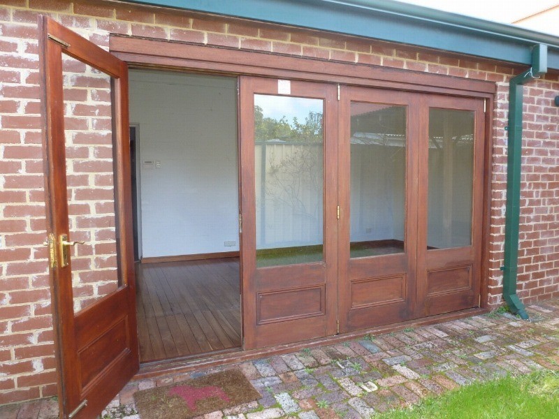 165 Douglas Avenue, Kensington WA 6151