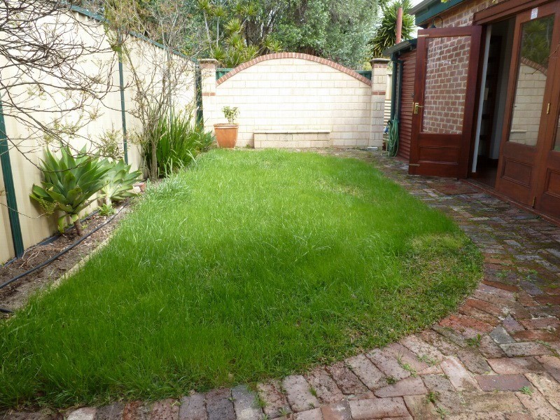 165 Douglas Avenue, Kensington WA 6151