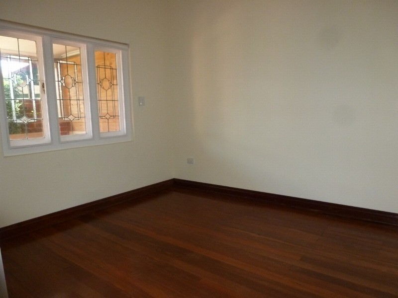 165 Douglas Avenue, Kensington WA 6151