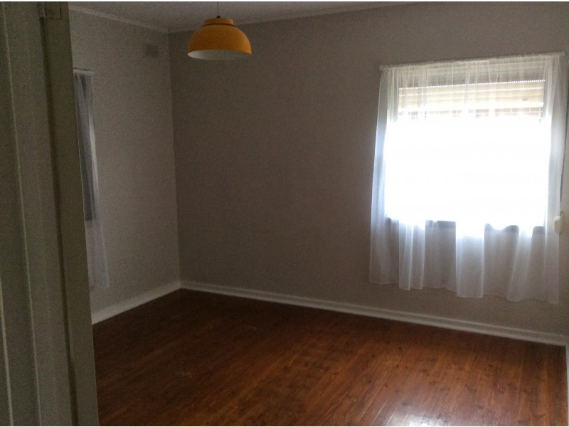 1 Lorenz Street, Campbelltown SA 5074