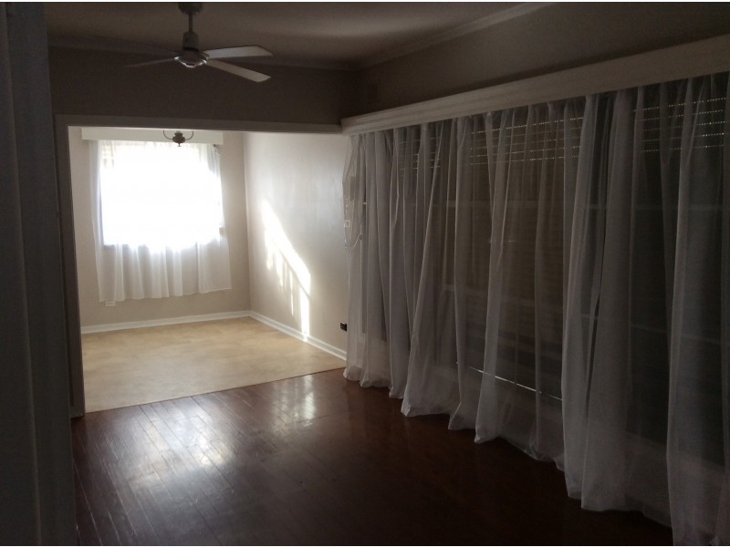 1 Lorenz Street, Campbelltown SA 5074