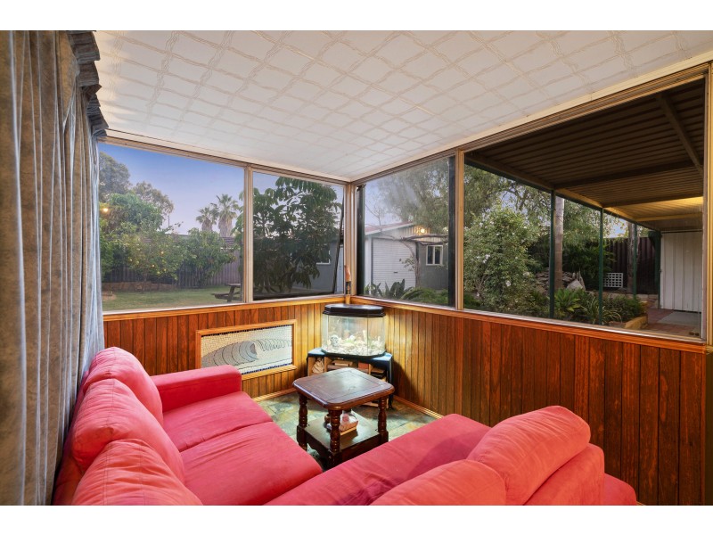 36 Waratah Drive, Camillo WA 6111