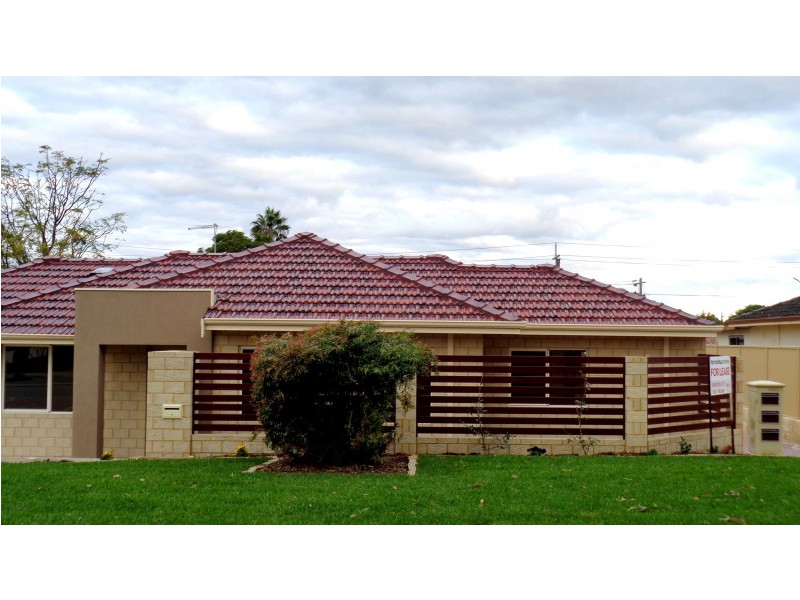 4/4 Debenham Street, Thornlie WA 6108