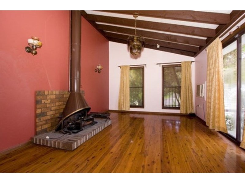 225 Madagascar Drive, Kings Park NSW 2148