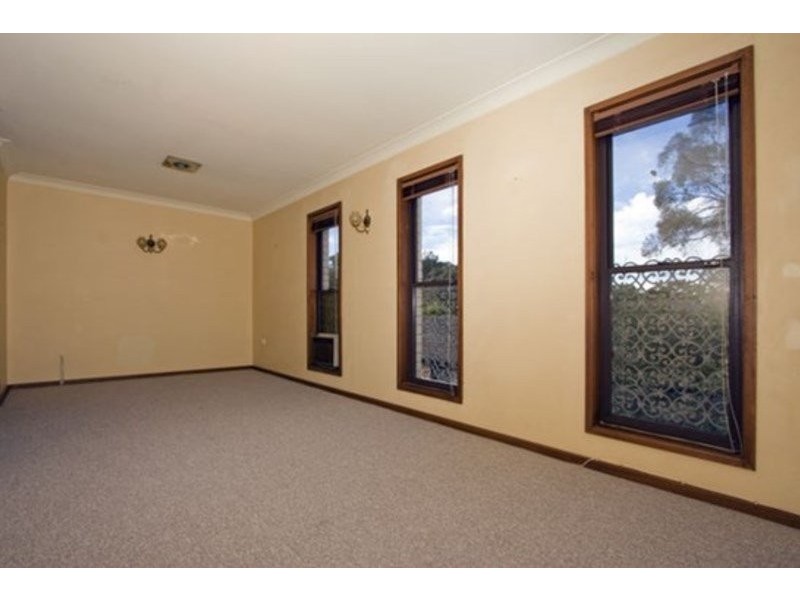 225 Madagascar Drive, Kings Park NSW 2148