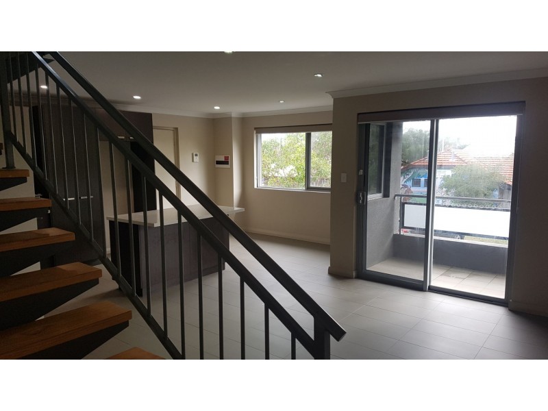 2/36 Paget Street, Hilton WA 6163