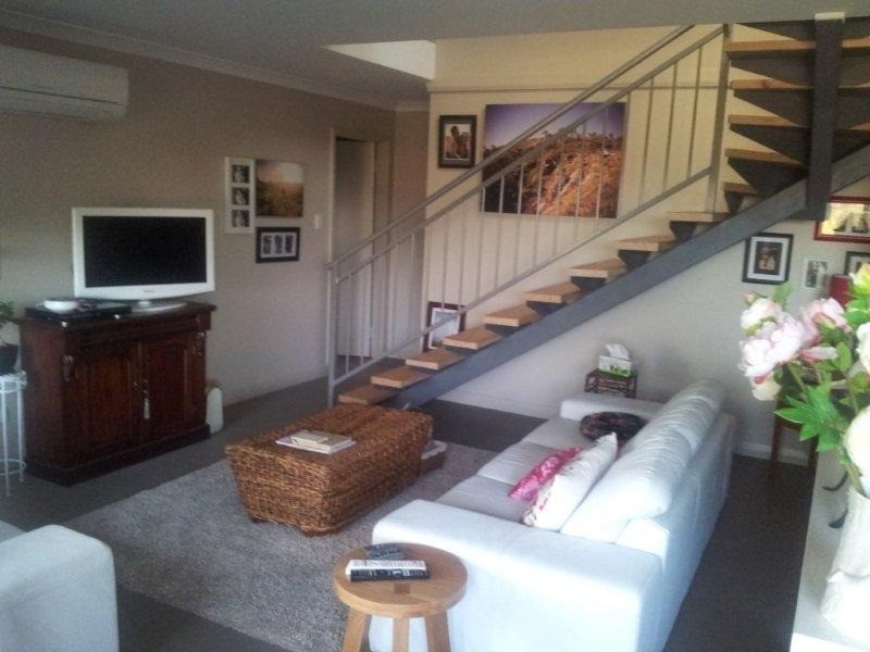 2/36 Paget Street, Hilton WA 6163