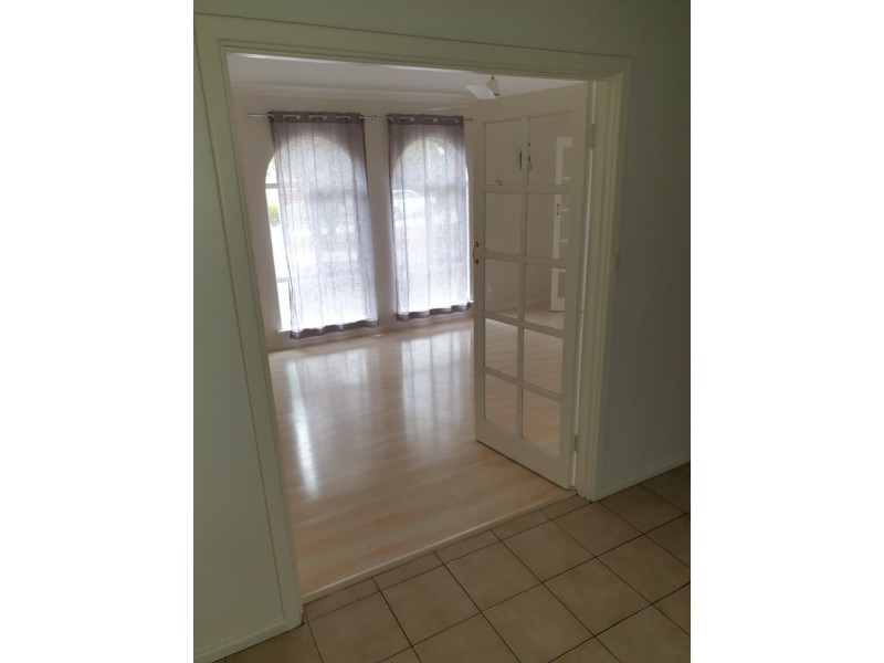 9 Hereford Place, Spearwood WA 6163