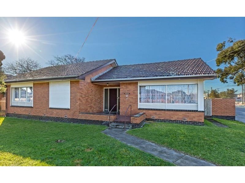 24 Seves Street, Altona VIC 3018